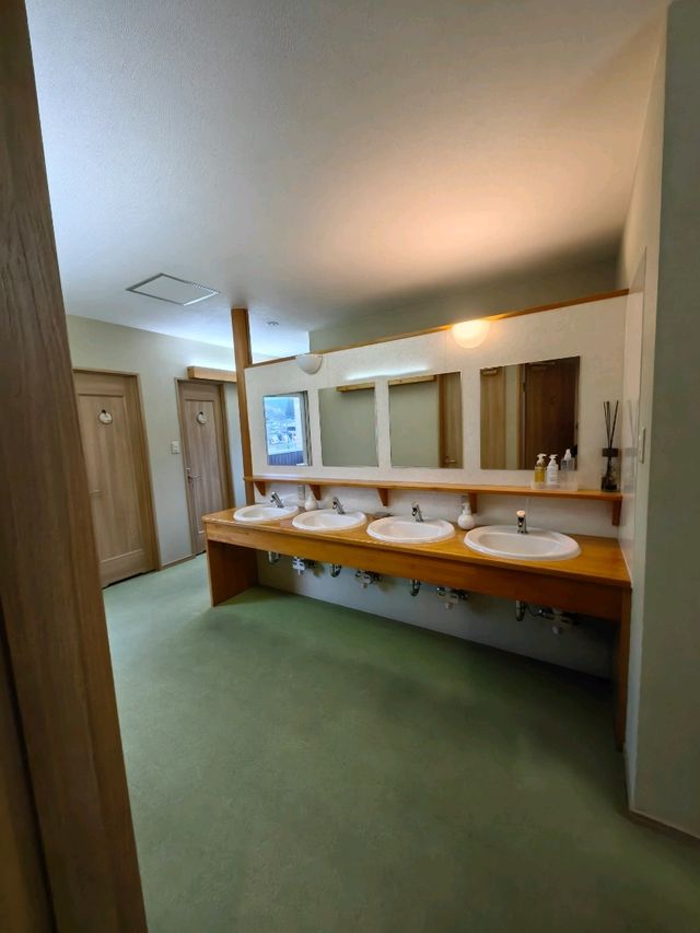 阿蘇車站旁的平住宿Aso Base Backpackers