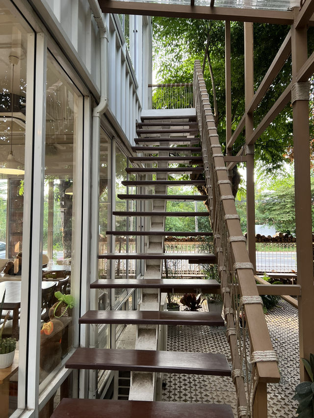 Back to School Cafe & Roastery📚 คาเฟ่ธีมโรงเรียน