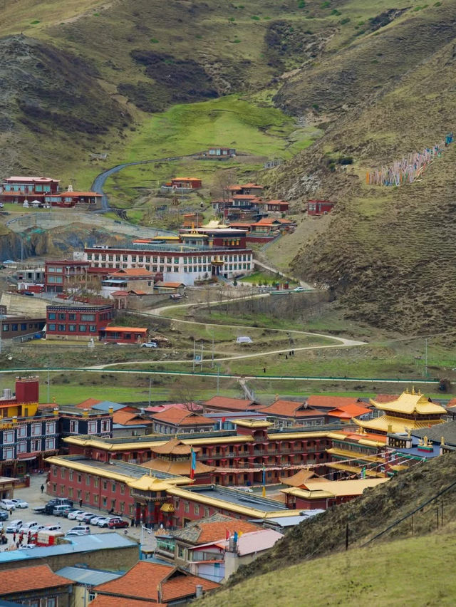 Discover and explore the culture in Tagong