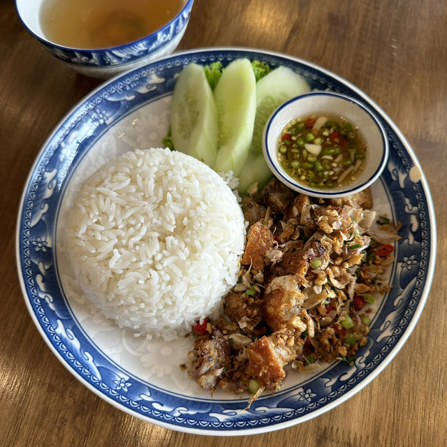 ร้าน หมี่ยำเจริญ สาขาระยอง