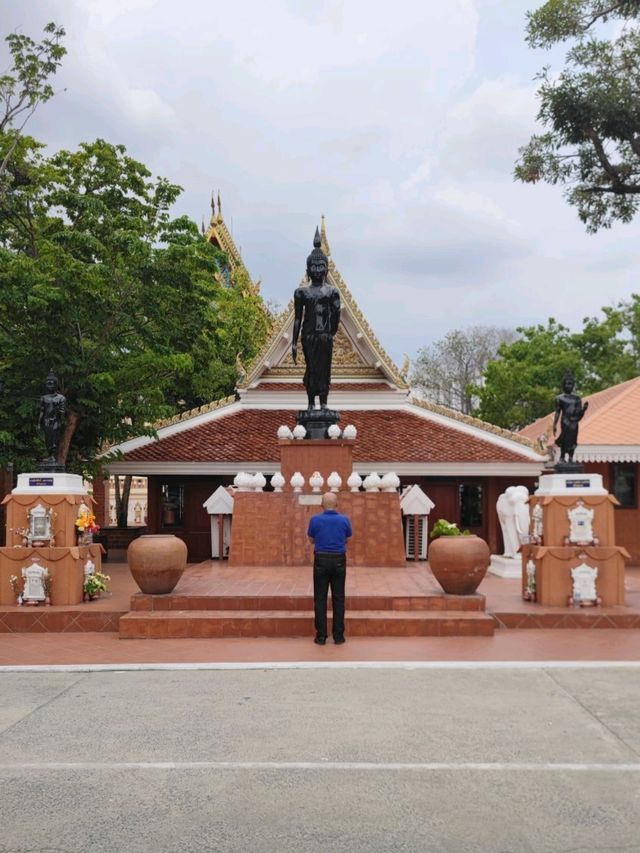 วัดผาสุกมณีจักร เมืองทองธานี ปากเกร็ด นนทบุรี