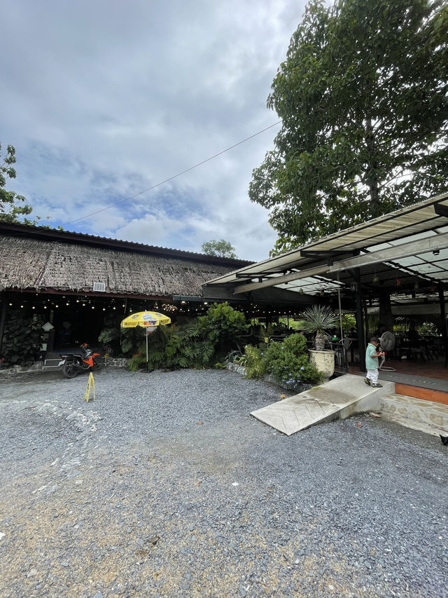 น้ำลายแตก ร้านยำชื่อดังในอำเภอทุ่งสง🌶️