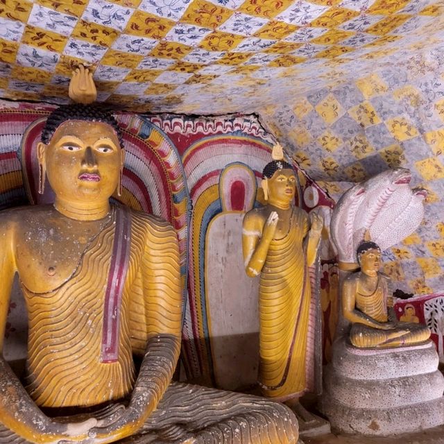 【スリランカ】ダンブッラ石窟寺院