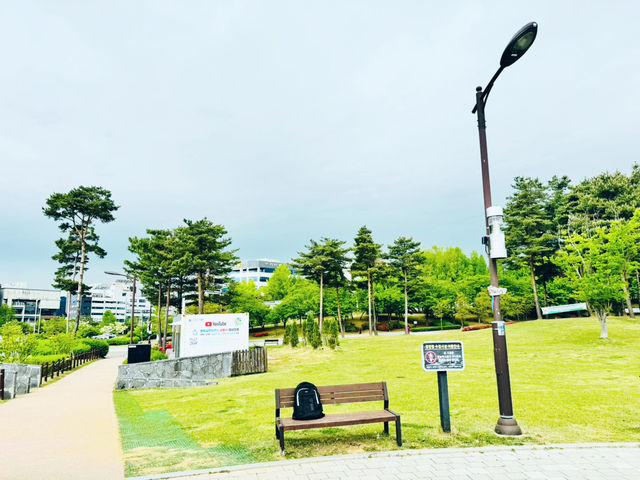 A Plaza for Every Pace