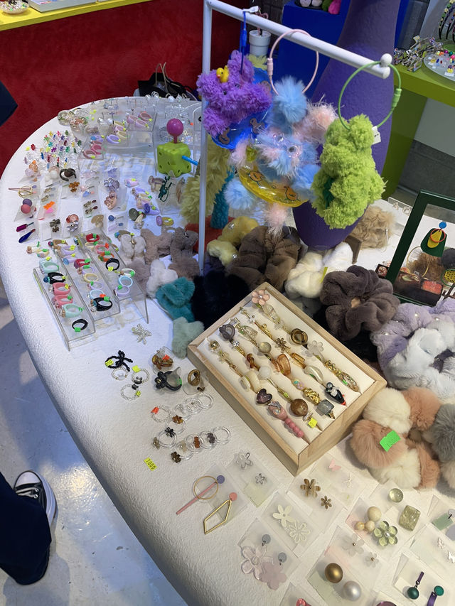 【🇰🇷ソンス】ポップで可愛いアクセサリー屋さん🌈🎪モールドールも豊富!🤍「nujeahmik/ヌジェミク」