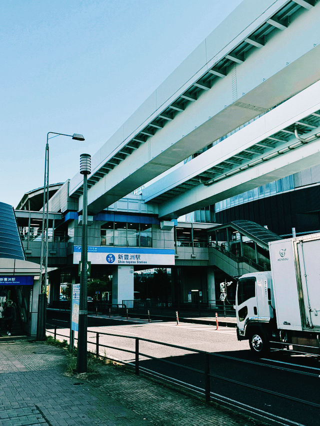 東京｜臨海高速鐵道臨海線｜海濱與未來的銀色冒險之旅