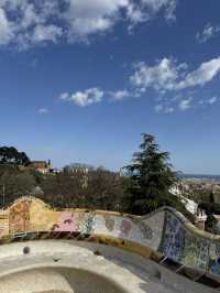 【スペイン バルセロナ】カラフルポップな世界遺産。グエル公園！