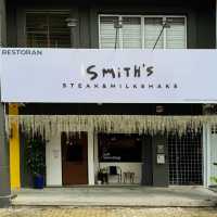 Timeless Elegance at Smith’s Cafe