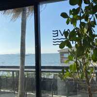 PRAVE CAFE – คาเฟ่ริมทะเลสุดชิลล์ วิวหลักล้าน