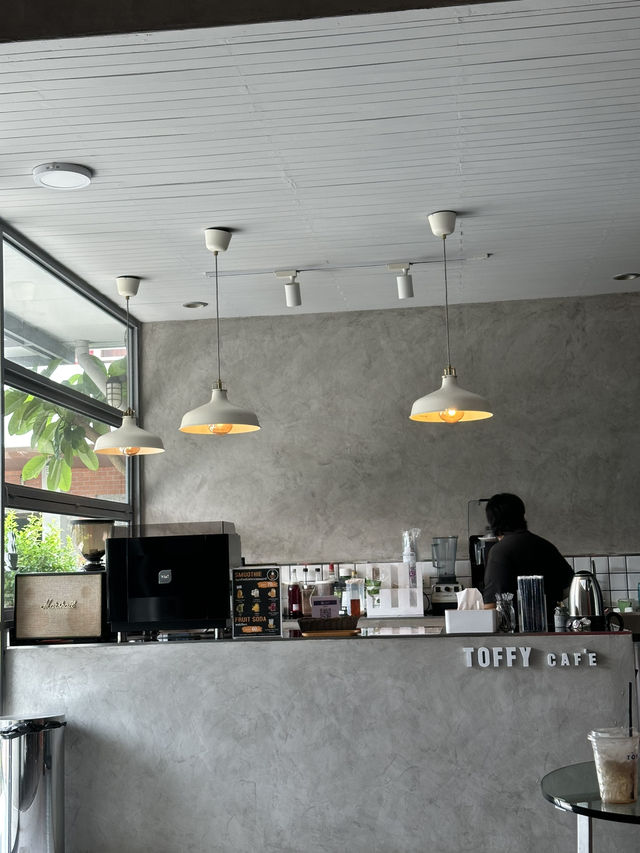 T O F F Y cafe เขื่อนขุนด่านปราการชล
