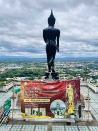 タイのナーンにある見晴らし最高の寺院“ワットプラタートカオノーイ”