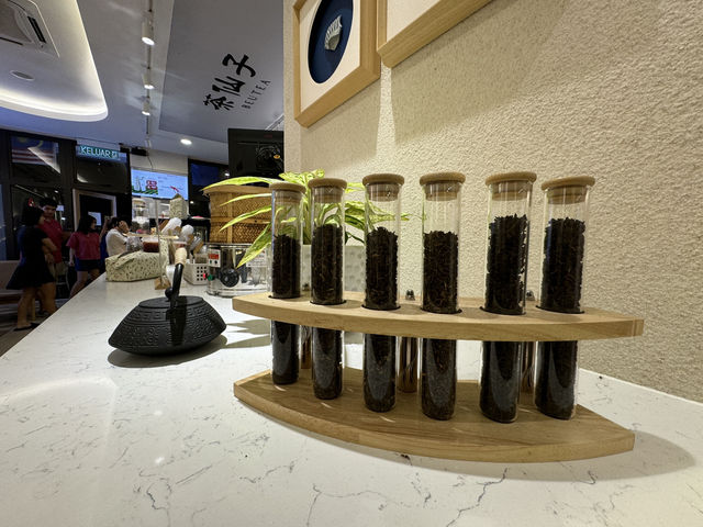 Zen Vibes and Long Jin Sips at Beutea 茶仙子, Eco Botanic