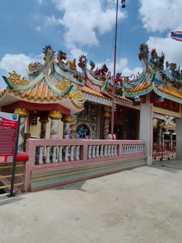 ศาลเจ้าวังกลมศูนย์รวมศรัทธาของชุมชนวังกรด