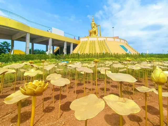 心に響く体験を、ワット・モンコンテープで。🙏🌿 #タイの文化体験 #ワットモンコンテープ