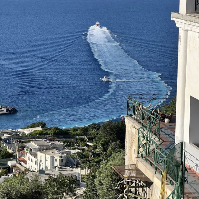 Capri: Italy's Iconic Island Paradise! 💎🌊
