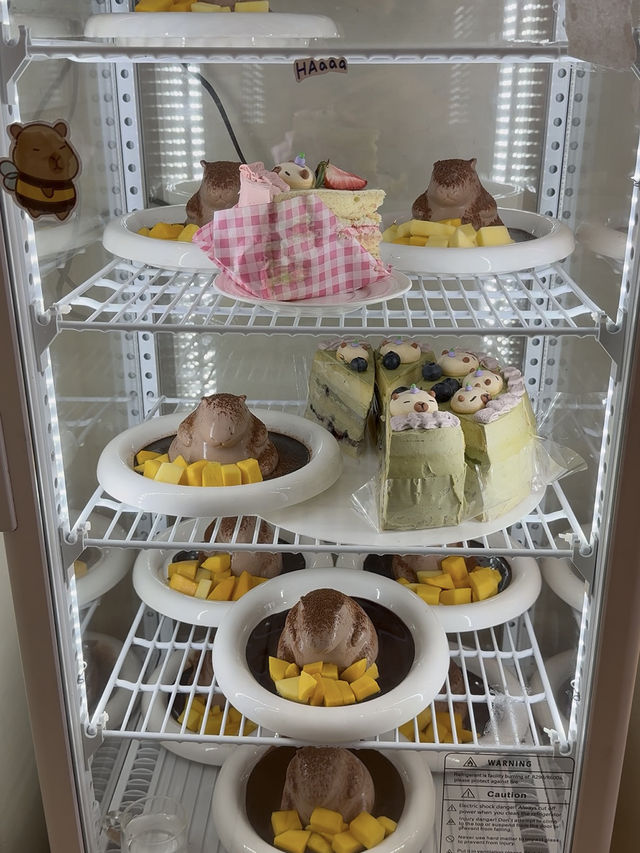 Capyba Cafe Skudai: Feed Alpacas, Meet a Capybara & Try the Cutest Pudding