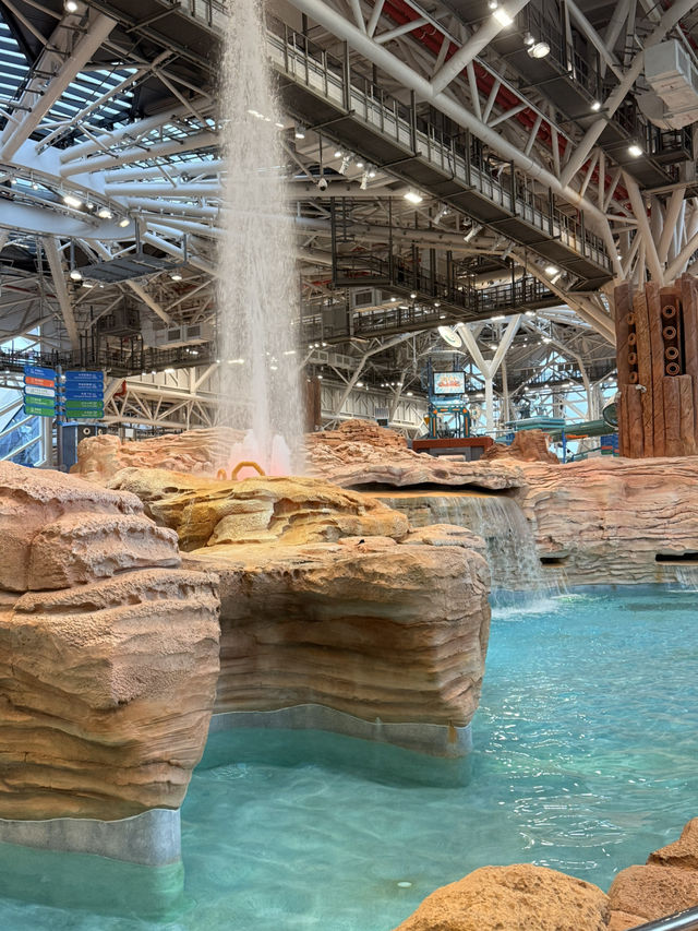 EXPERIENCE THE ULTIMATE THRILL AT MACAU'S LARGEST WATER PARK