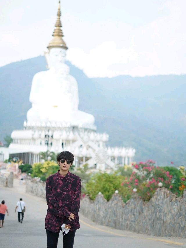 วัดพระธาตุผาซ่อนแก้ว
