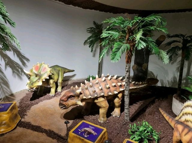 플로브디프 지역 자연 과학 박물관 | 대자연의 신비를 탐험하다 🦕🦋