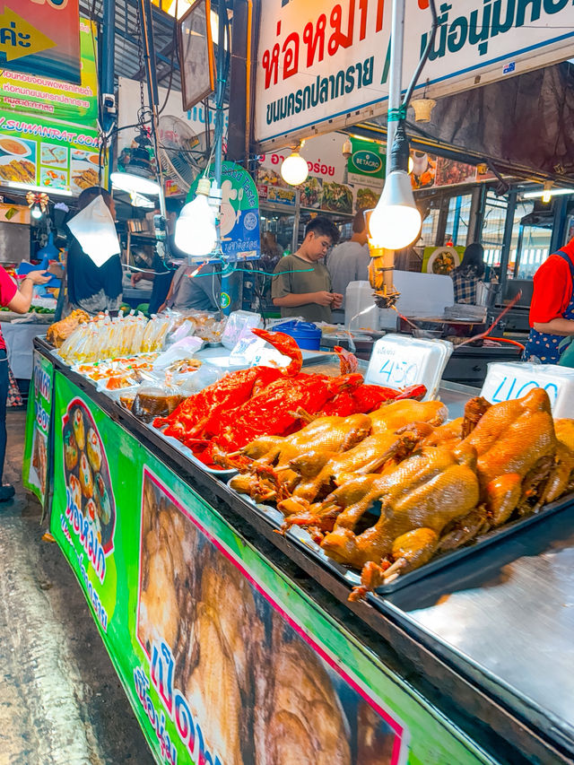 ตลาดน้ำดอนหวาย