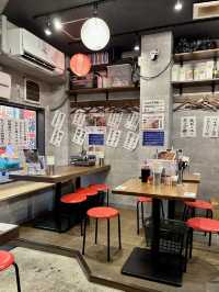 【大阪・天満】コスパと肉料理が自慢の居酒屋「ホルモン酒場 伝助 天満2号店」