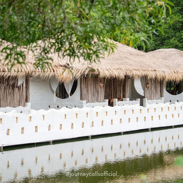 ห้องพักกลางน้ำ เมืองนครศรีฯ