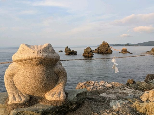伊勢 | 二見興玉神社，二見浦海岸線上的美麗神社