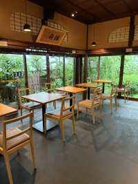 Tai Katsu Burger in a Charming Machiya Café – A Taste of Dogo