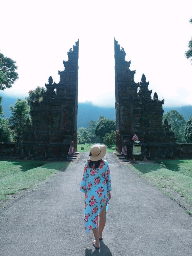Handara Gate, Bali – Iconic Photo Spot with Good Vibes & Good Lines ⛩️