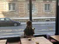 観光に便利なcoqホテルparis
