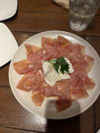📍Savoy Pizza Azabujuban – Tokyo’s Hidden Pizza Gem Near Tokyo Tower 🍕