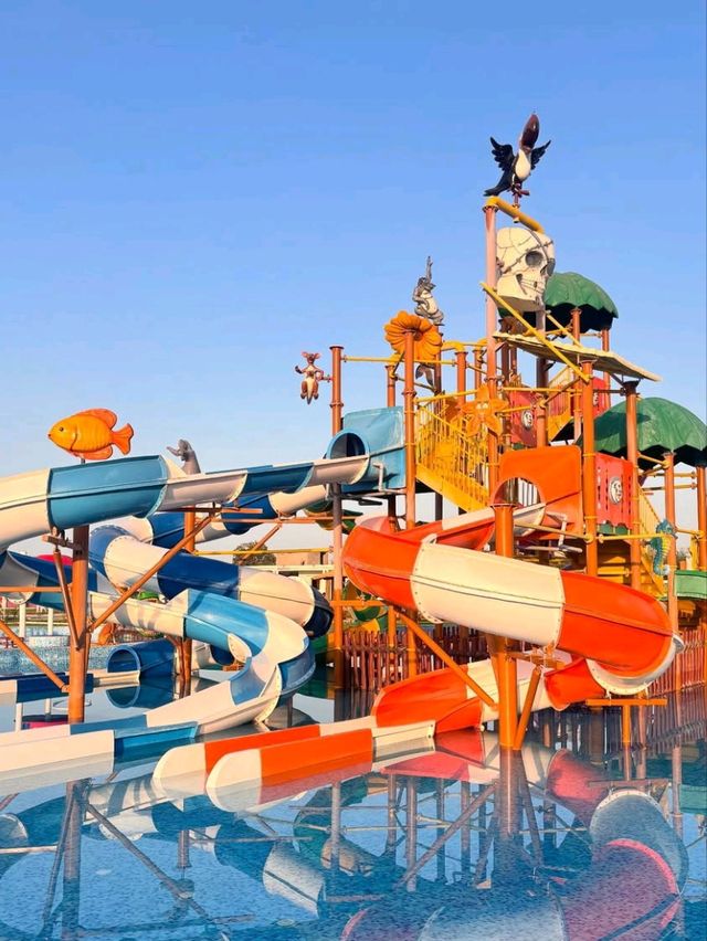 🌴💦 Forest Sea Water Park, Zengcheng – A Tropical Chill Spot Just Outside Guangzhou! 🏝️🌞