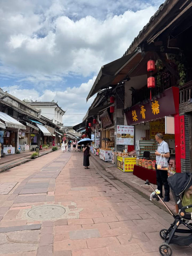 Luodai Ancient Town: A Summer Escape to Sichuan’s Hakka Heritage