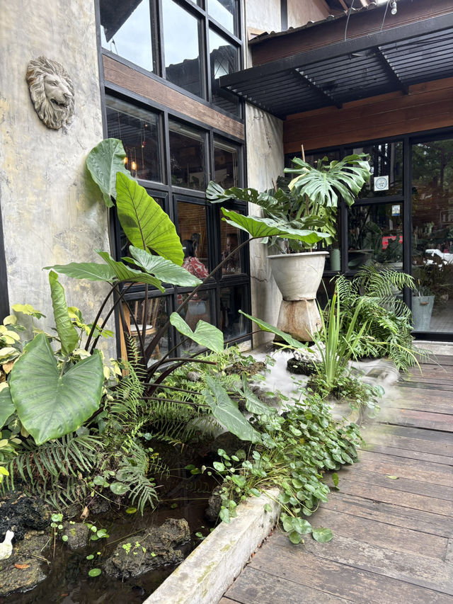 เติมกาแฟ คาเฟ่สุพรรณบุรีบรรยากาศดี