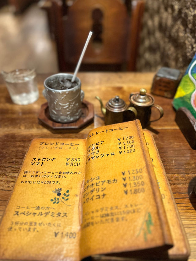 異空間の老舗カフェ☕️