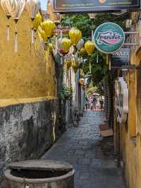 Hoi An by Day: Vietnam's Living Postcard! 🌞🎨