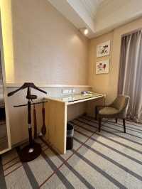 One World Hotel: 5-Star Comfort in the City