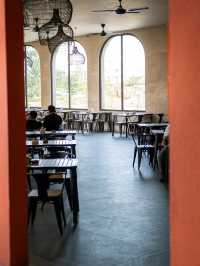 Semesta Coffee: Batu Aji’s Midnight Brew Sanctuary