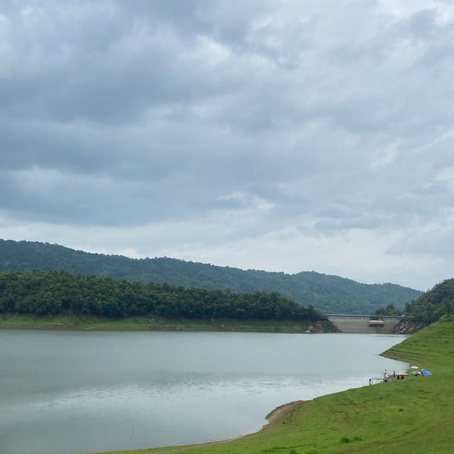 เขื่อนบ้านลาน สถานที่ที่สวยเหมือนต่างประเทศ