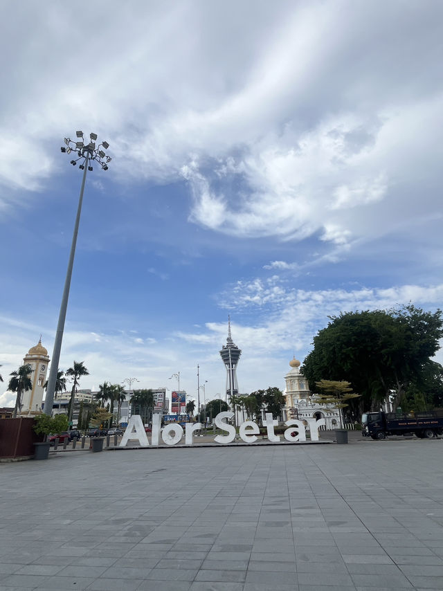 🕌 A Slice of Timeless Kedah — Alor Setar Square & Zahir Mosque 🇲🇾✨