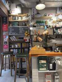 Meanwhile Coffee Hong Kong, Cozy Brews in the Heart of Sheung Wan