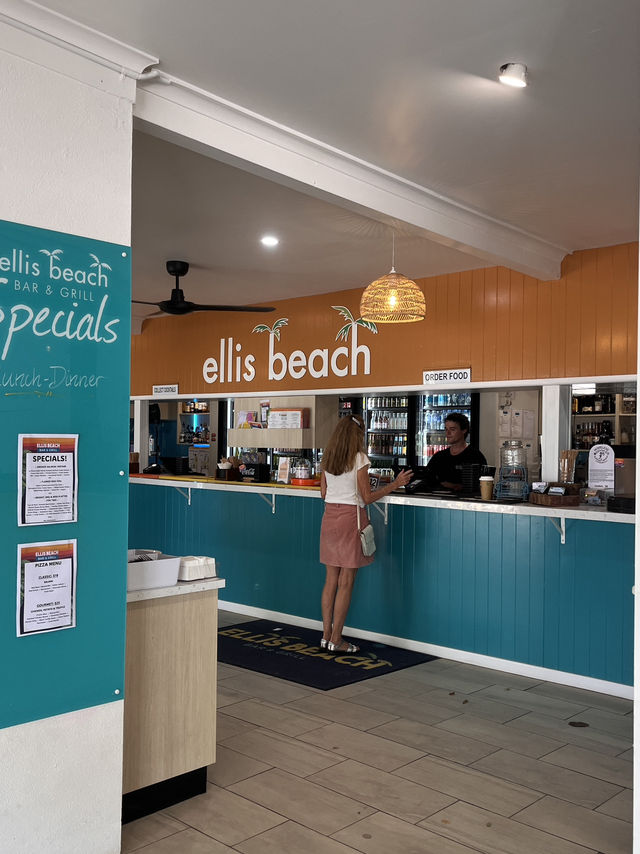 케언즈 근교 한적한 비치를 즐길 수 있는 카페바 Ellis Beach Bar & Grill
