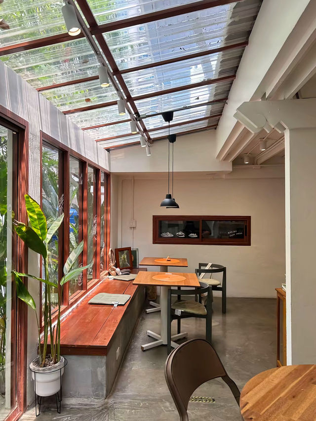 ALLO HOUSE คาเฟ่บรันช์โฮมมี่ในกลางเมือง