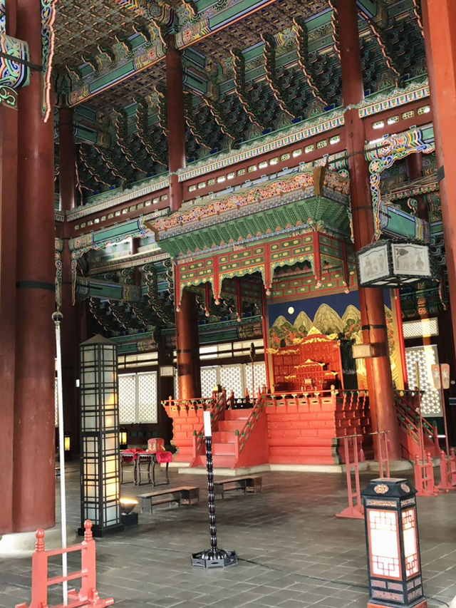 Inside Gyeongbokgung Palace | Seoul’s Royal Treasure 🏯✨
