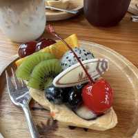 南国気分満点！パタヤのアロハスタイルのブランチカフェ🇹🇭