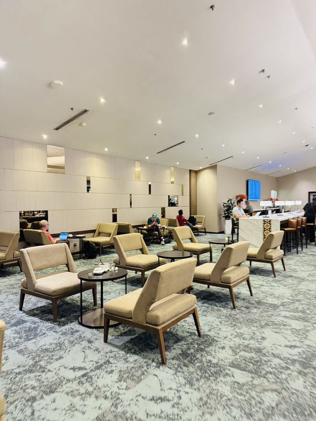 ✈️ Guide to International Golden Lounge