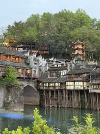 🌞 凤凰古镇白日风光｜光影里流淌着千年故事 🌿