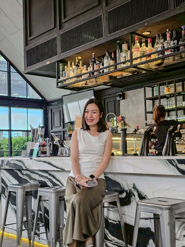 ร้าน The Old School : Specialty Coffee & Roastery  ร้าน The Old School : Specialty Coffee & Roastery