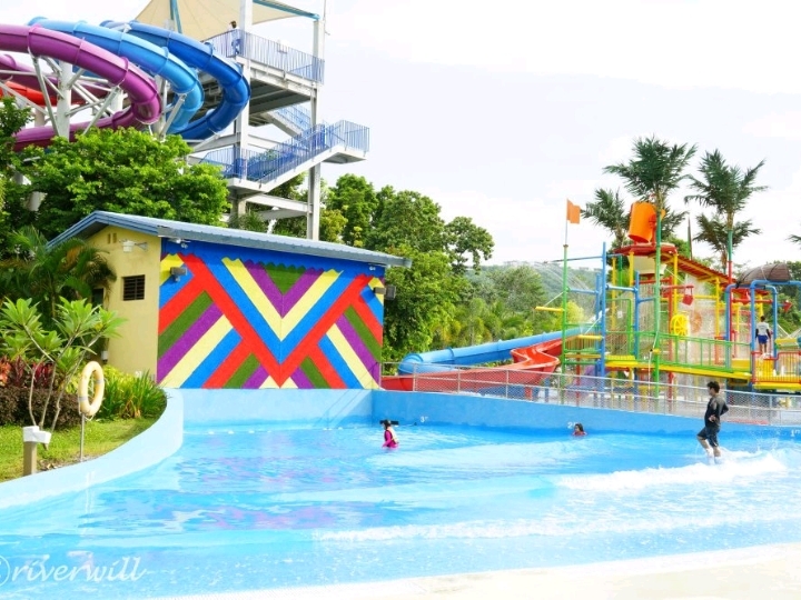 [Philippines] Aqua Planet, one of the largest water parks in the Philippines