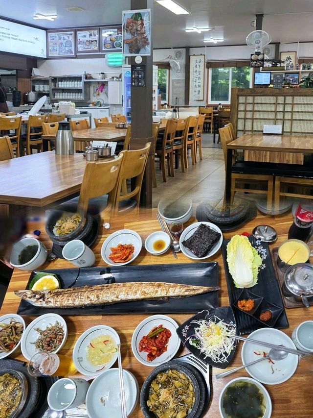 濟州島⭐️必食特產烤白帶魚🐟& 鮑魚石頭鍋飯 濟州島⭐️必食特產烤白帶魚🐟& 鮑魚石頭鍋飯